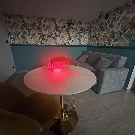 Lux Loft In Centro Apartment Bari Ngoại thất bức ảnh